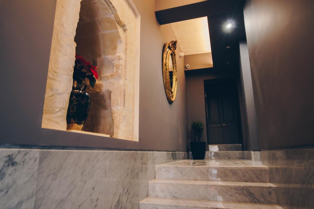 Sally Port Suites Валетта Экстерьер фото